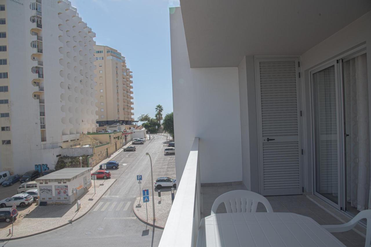 Apartamento Elegante Com Garagem E Piscina Na Praia Da Rocha * Portimao