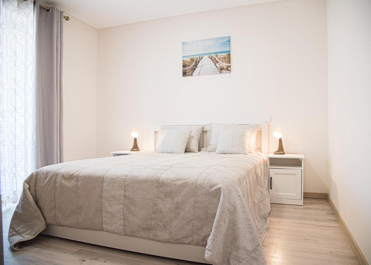 Apartamento Elegante Com Garagem E Piscina Na Praia Da Rocha