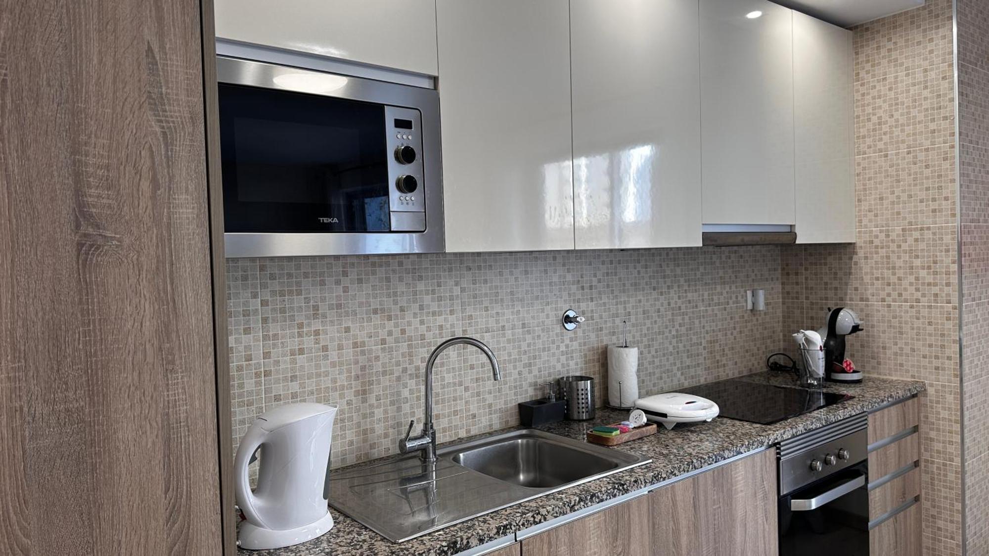 Apartamento Elegante Com Garagem E Piscina Na Praia Da Rocha Portimão